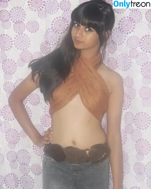 Aishwarya Harishankar nude photo #0060 (aishwaryaharishankar)