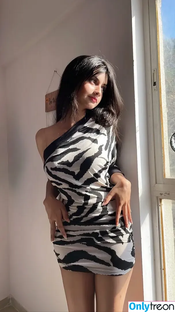 Aishwarya Harishankar nude photo #0066 (aishwaryaharishankar)