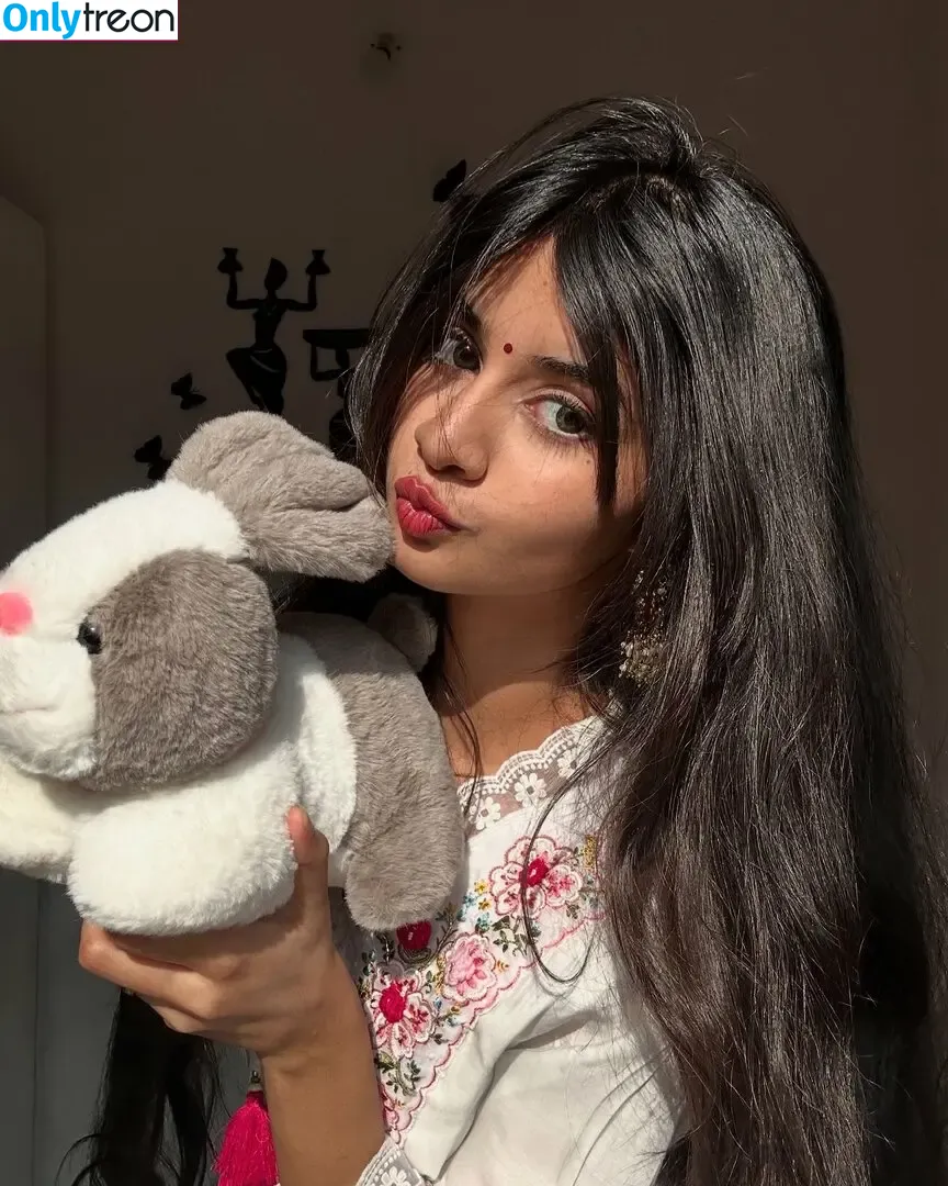 Aishwarya Harishankar nude photo #0117 (aishwaryaharishankar)