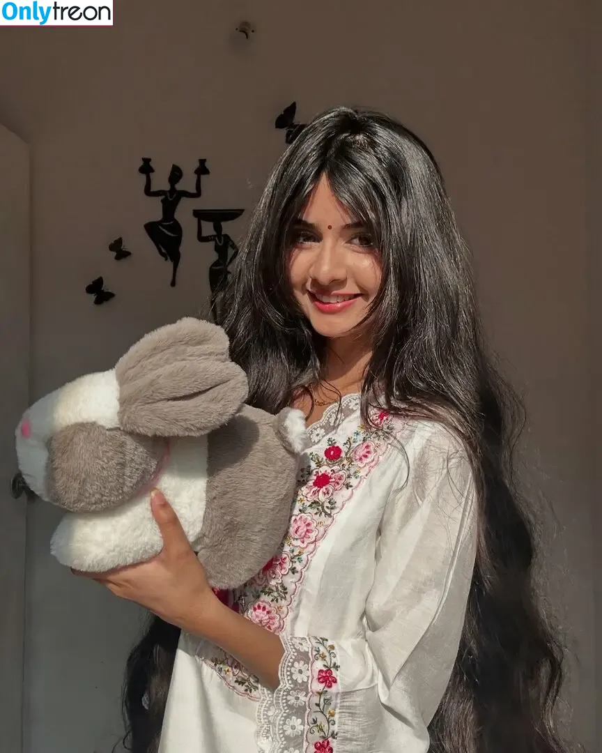Aishwarya Harishankar nude photo #0119 (aishwaryaharishankar)