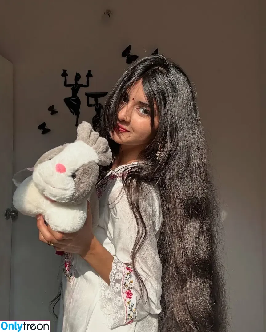 Aishwarya Harishankar nude photo #0120 (aishwaryaharishankar)