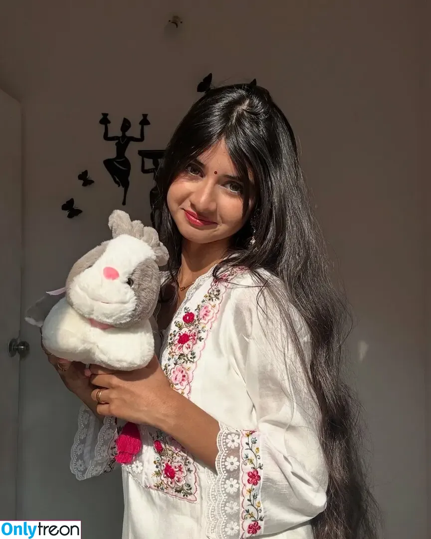Aishwarya Harishankar nude photo #0127 (aishwaryaharishankar)