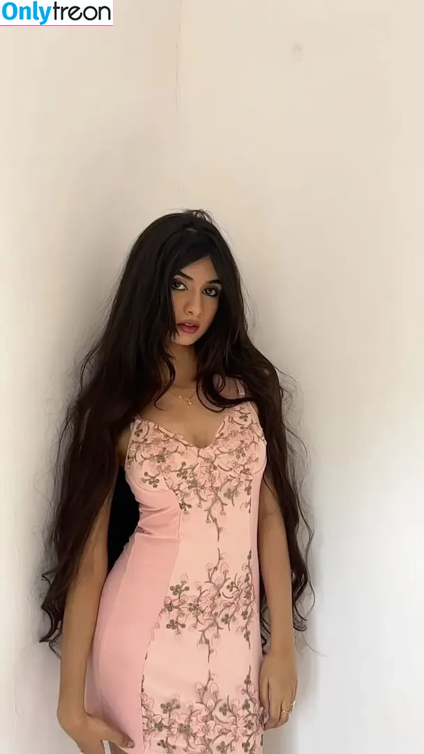 Aishwarya Harishankar nude photo #0168 (aishwaryaharishankar)
