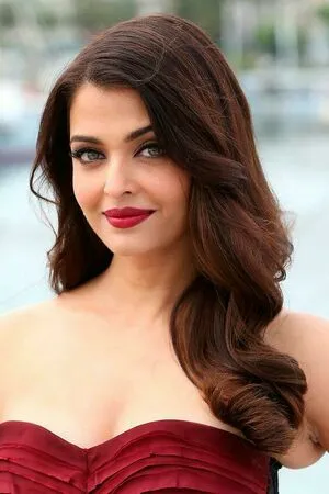 Aishwarya Rai / aishwaryaraibachchan_arb фото голая #0004