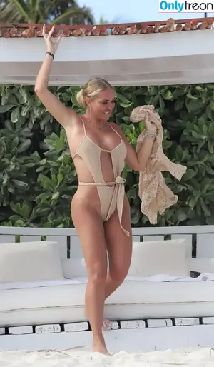 Aisleyne Horgan-Wallace / aisleyne1 nude photo #0515