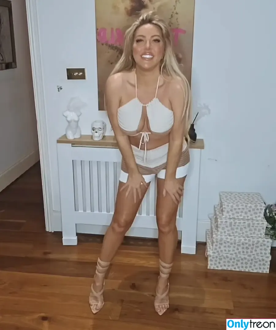 Aisleyne Horgan-Wallace nude photo #0723 (aisleyne1)