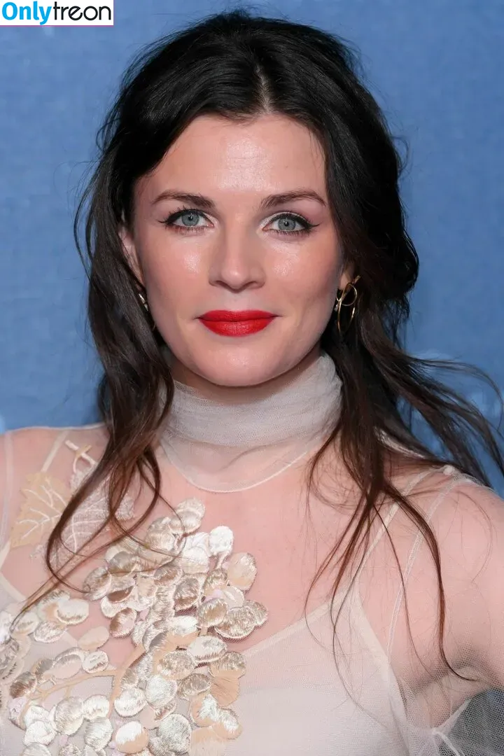 Aisling Bea голая photo #0029 (baby_aisling / weemissbea)