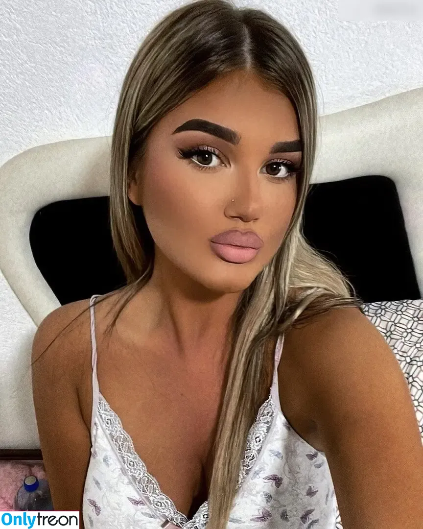 Ajla Dautovic nude photo #0016 (dautovicajla_)