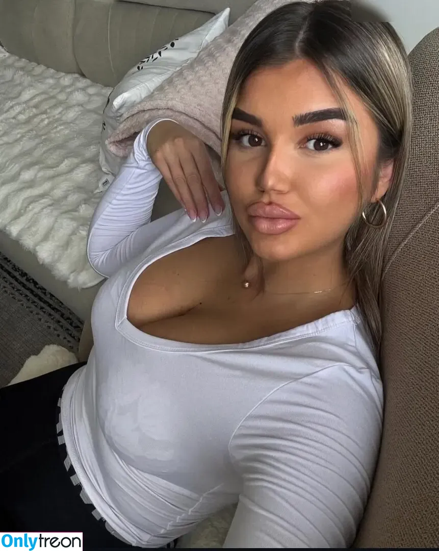 Ajla Dautovic nude photo #0059 (dautovicajla_)