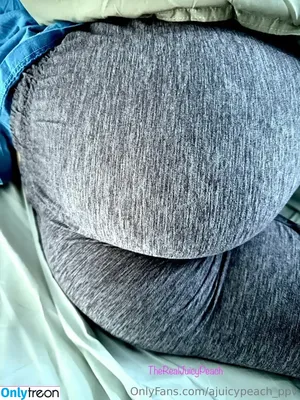 ajuicypeach_ppv / justpeachyplays nude photo #0040