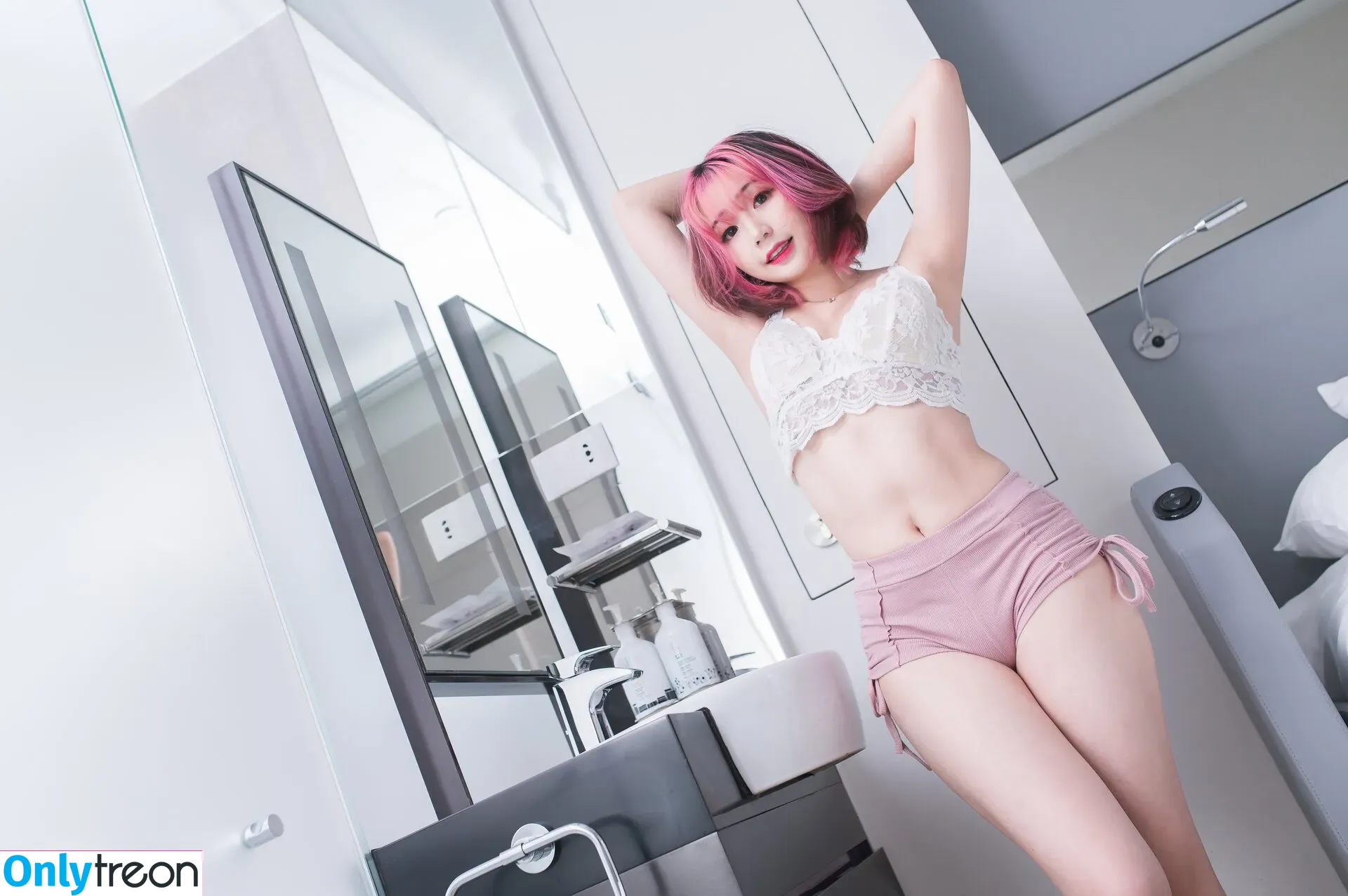 Akaei Ray nude photo #0018 (akaei_ray / akaeiray)
