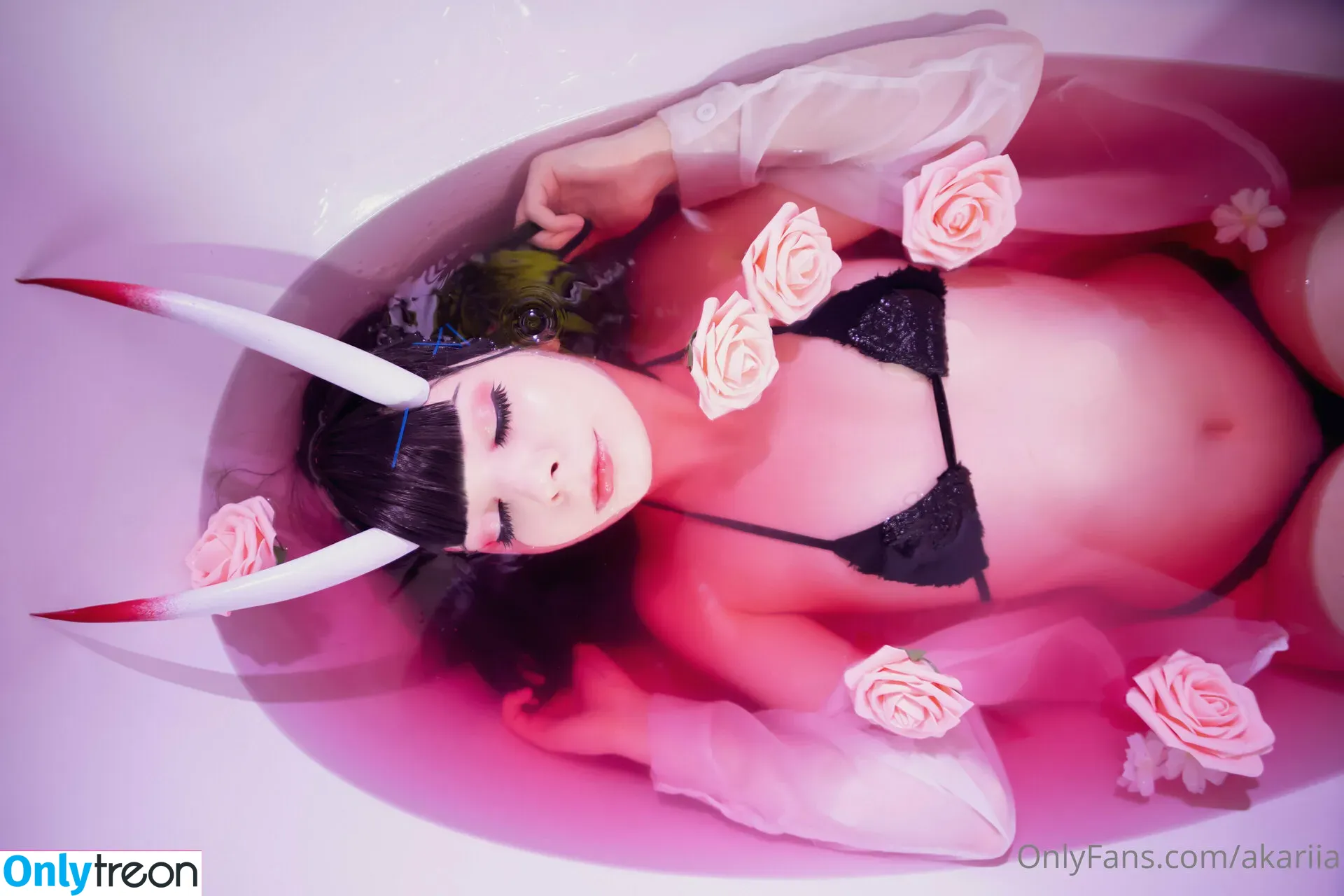 Akariia Cosplay nude photo #0183 (akariia_cosplay)