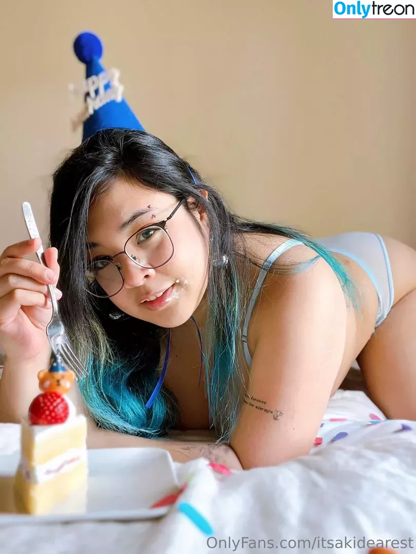 Akidearest nude photo #0123 (cutelilkitten)