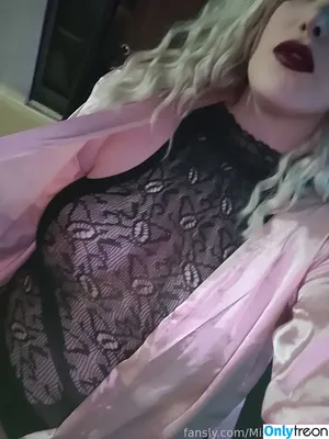 AkiFae / MissFayeCosplay / MissFayeFoxx / akifae_ / everybodylovesakia nude photo #0166