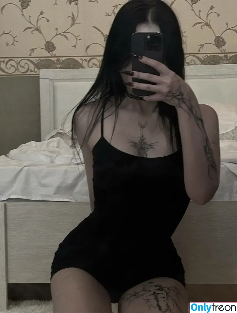 Akumari nude photo #0002 (111.888qw / kumari.rose)