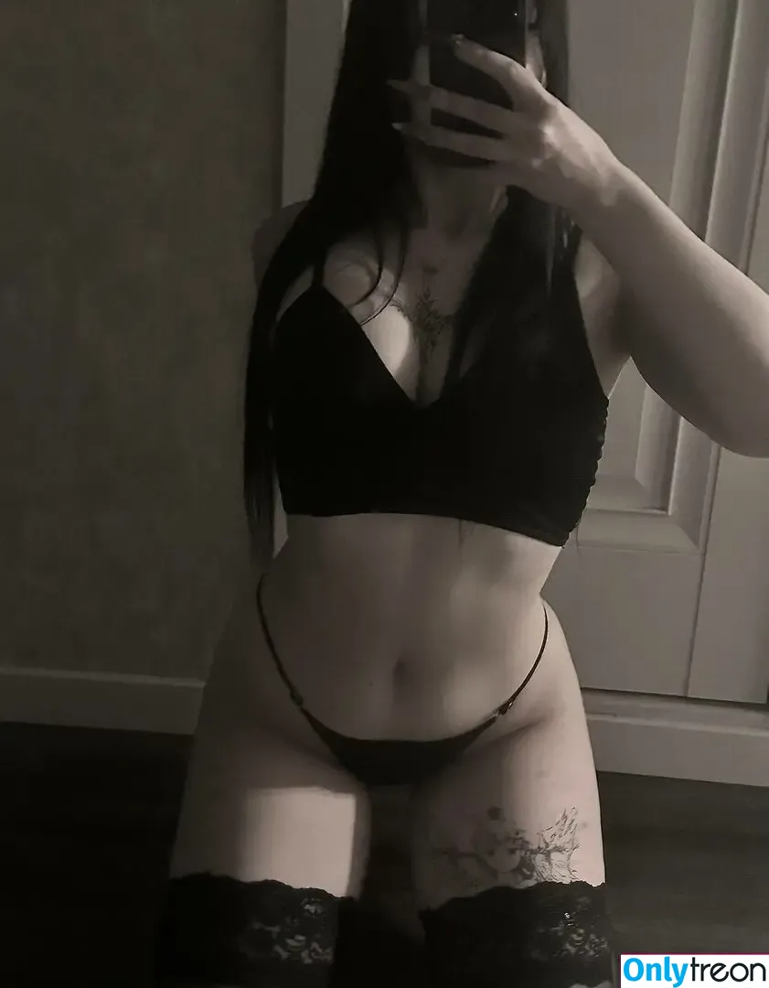 Akumari nude photo #0008 (111.888qw / kumari.rose)
