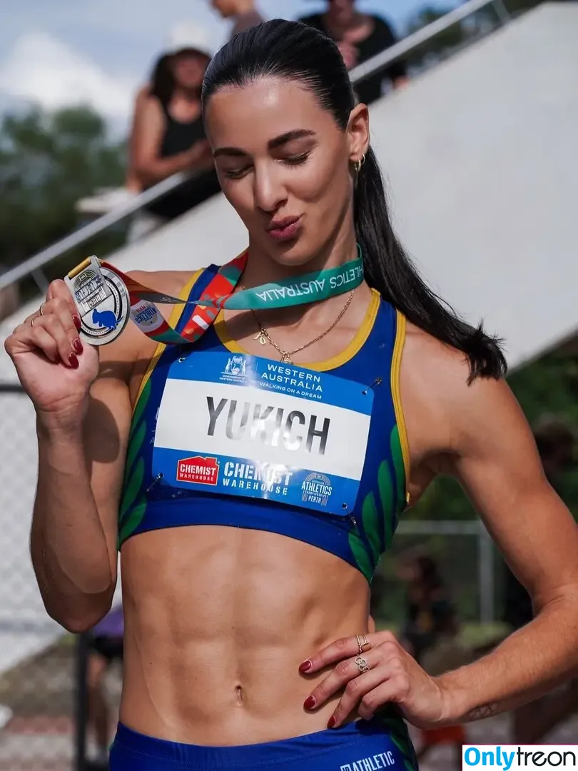 Alanah Yukich голая photo #0045 (alanahyukich)