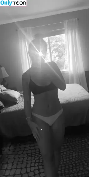 Alanalarcombee / just..lalaa / thomas.larcombe nude photo #0012