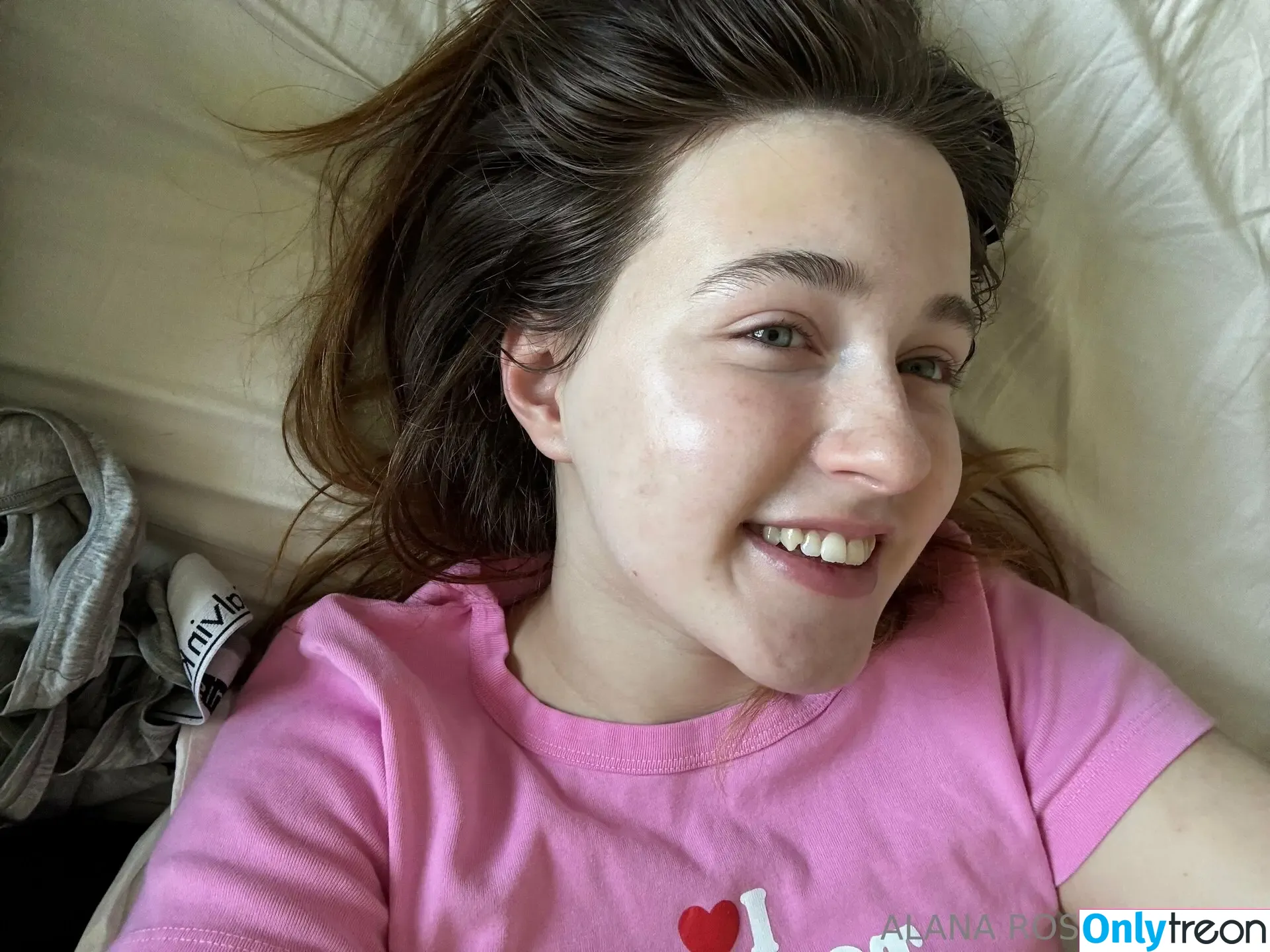 Alanarose8 голая photo #0162 (Ira8215)