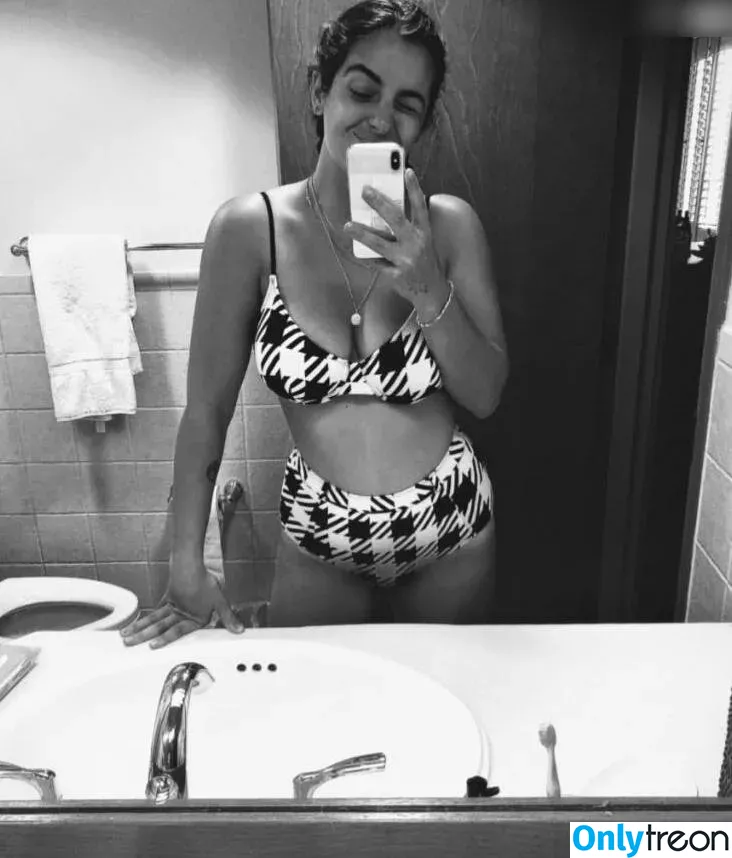 Alanna Masterson nude photo #0053 (alannamasterson)