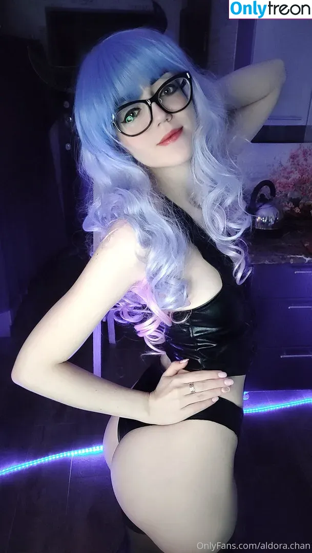 aldora.chan nude photo #0013 (aldorachan / meowaverita)