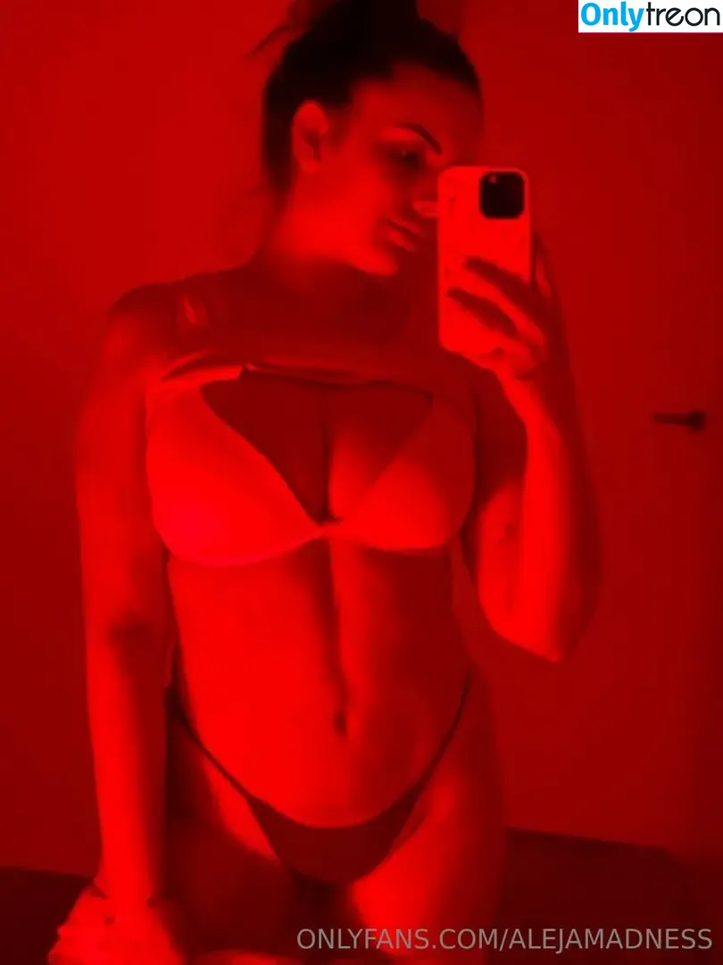 Alejamadness nude photo #0064 (alexandrakerz)