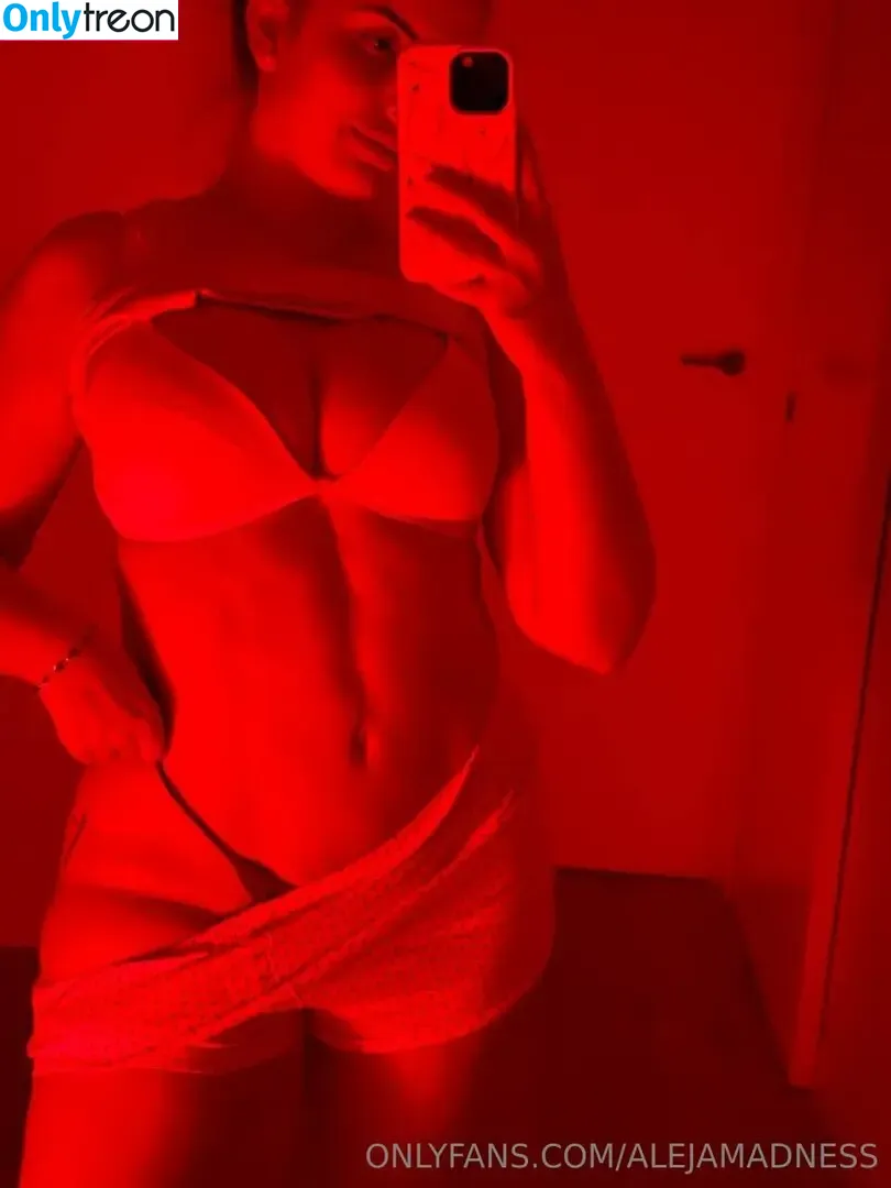 Alejamadness nude photo #0065 (alexandrakerz)