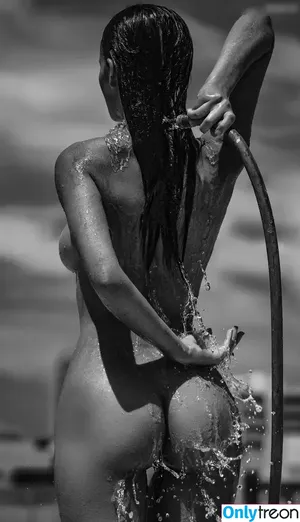 Alejandra Guilmant / AleGuilmantFan / aleguilmant nude photo #0851