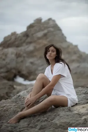Alejandra Guilmant / AleGuilmantFan / aleguilmant nude photo #0947