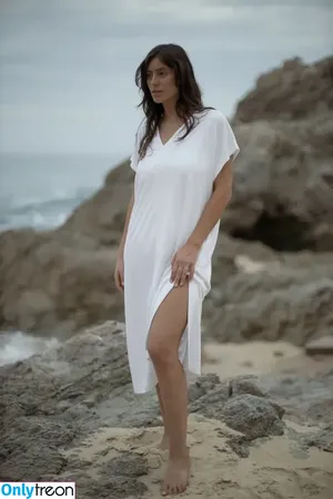 Alejandra Guilmant / AleGuilmantFan / aleguilmant nude photo #0952