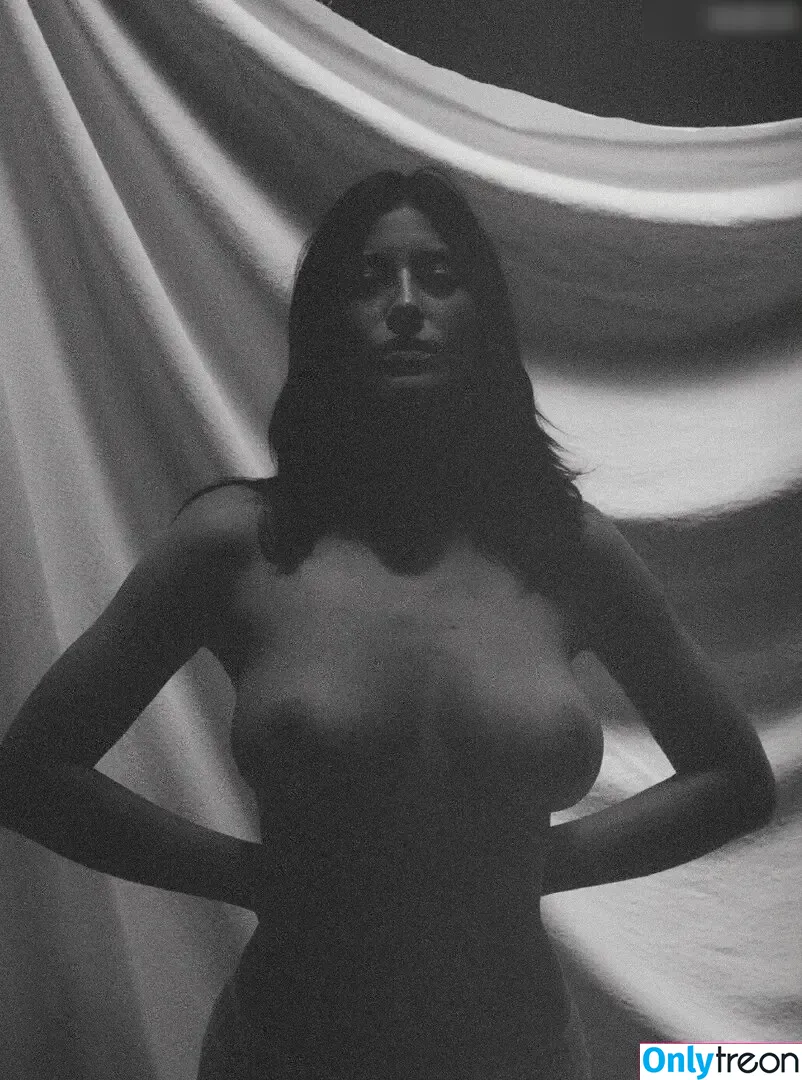 Alejandra Guilmant nude photo #0846 (AleGuilmantFan / aleguilmant)