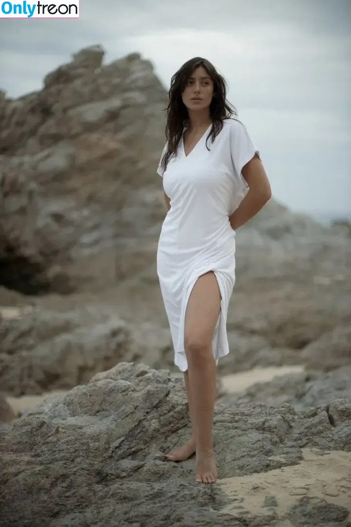 Alejandra Guilmant nude photo #0949 (AleGuilmantFan / aleguilmant)