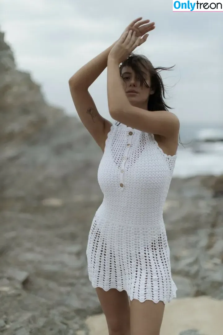 Alejandra Guilmant nude photo #0966 (AleGuilmantFan / aleguilmant)