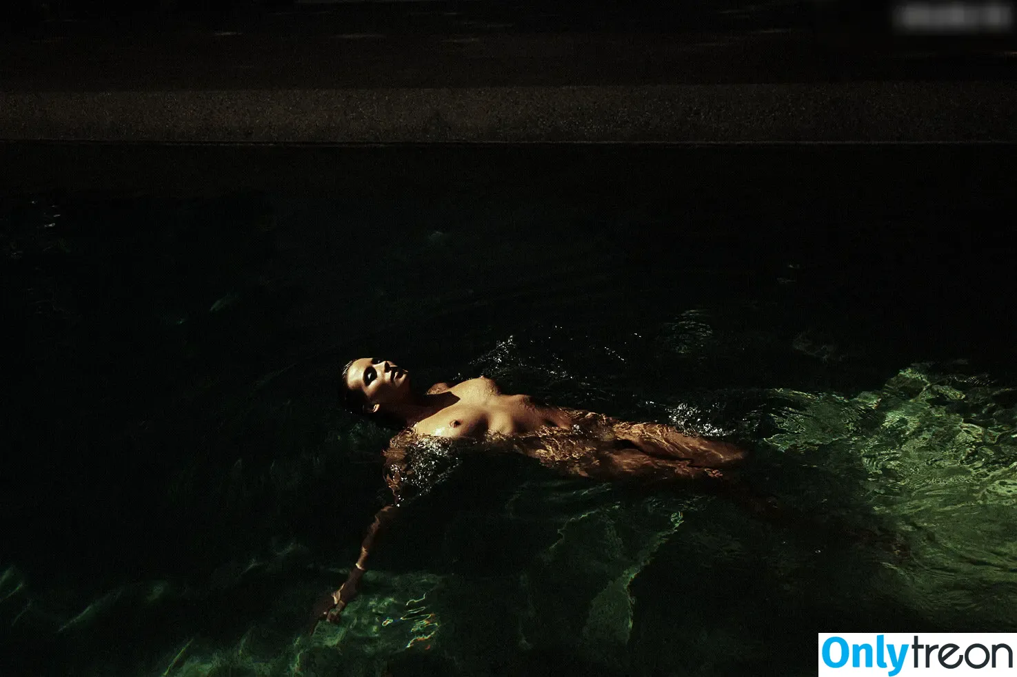 Alejandra Guilmant nude photo #1199 (AleGuilmantFan / aleguilmant)
