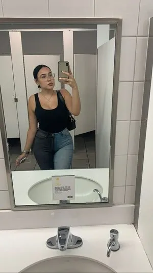 Alejandramariaxo / alejandramariaxo_ / malejandraq nude photo #0050