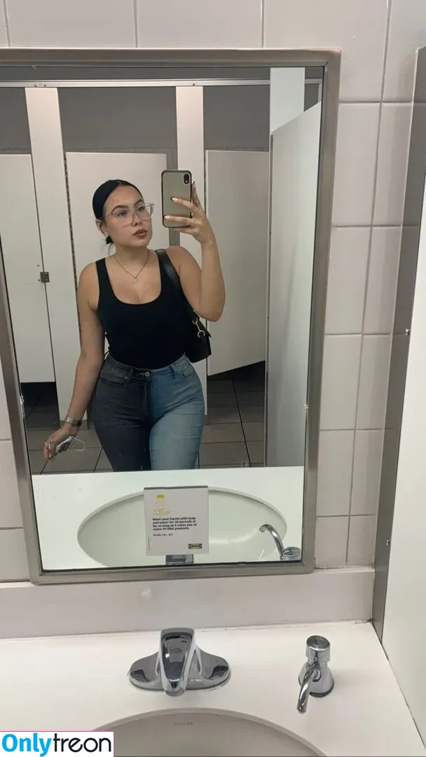 Alejandramariaxo nude photo #0050 (alejandramariaxo_ / malejandraq)