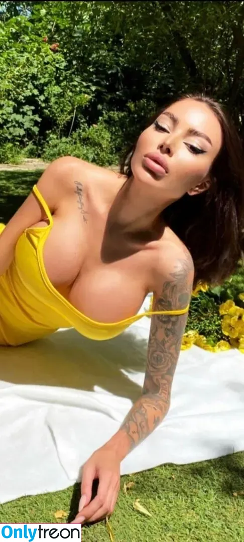 Alena Omovich nude photo #0037 (Alenaomovich / alena_omovych)