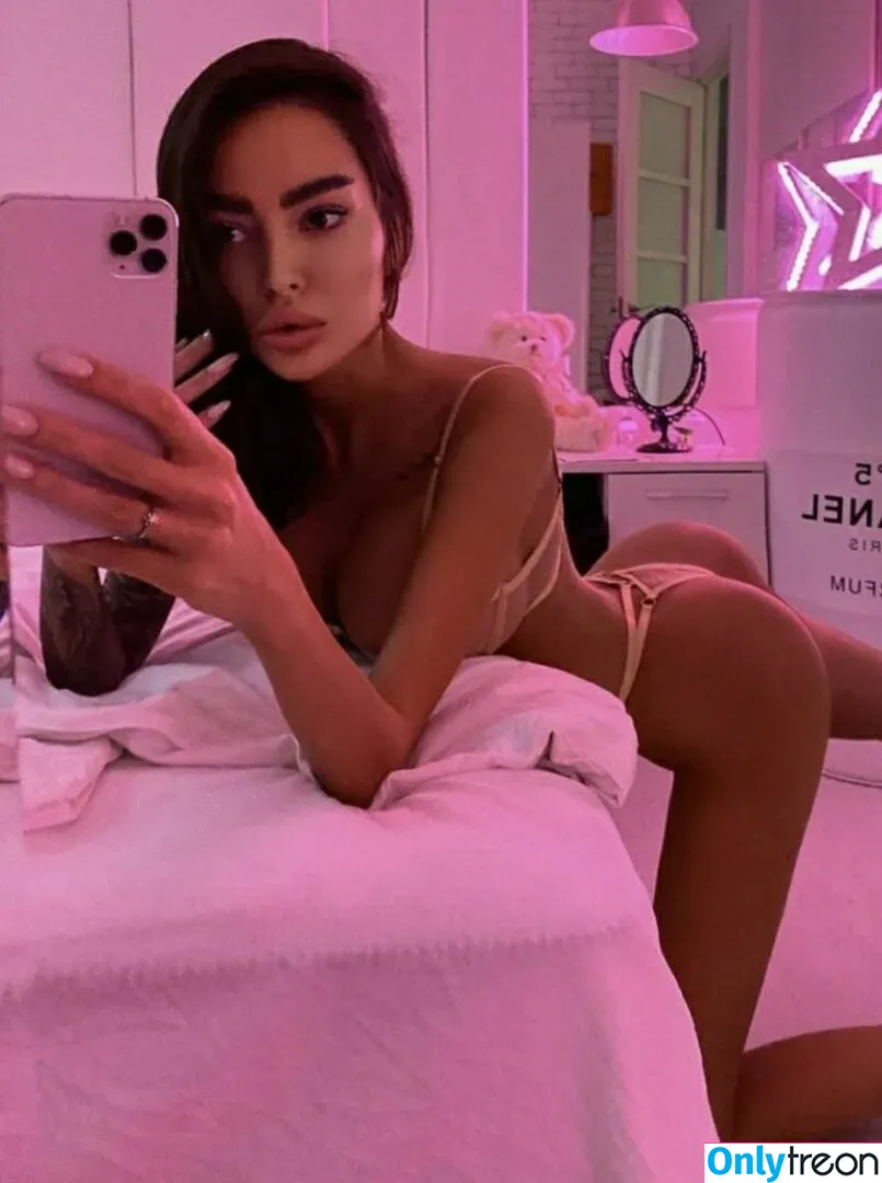 Alena Omovich nude photo #0232 (Alenaomovich / alena_omovych)