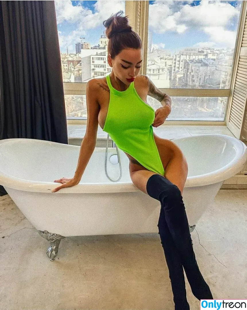 Alena Omovich nude photo #0311 (Alenaomovich / alena_omovych)