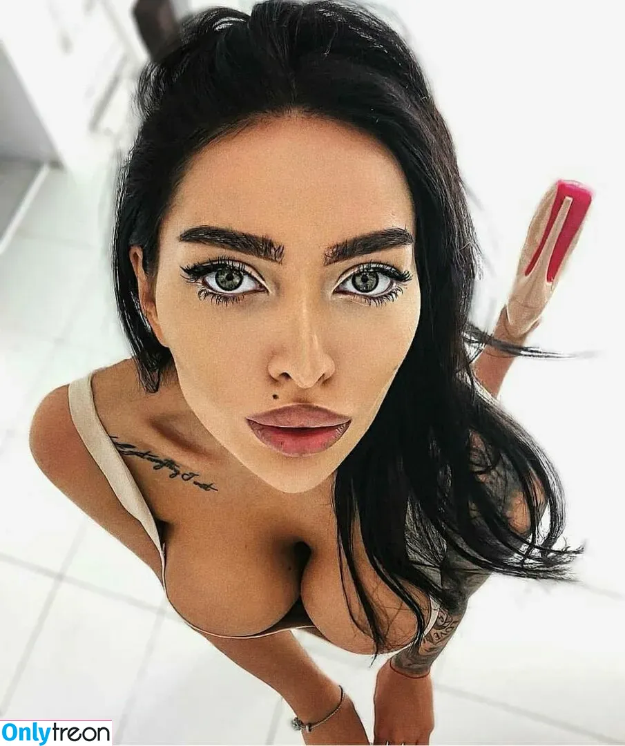 Alena Omovich голая photo #0341 (Alenaomovich / alena_omovych)