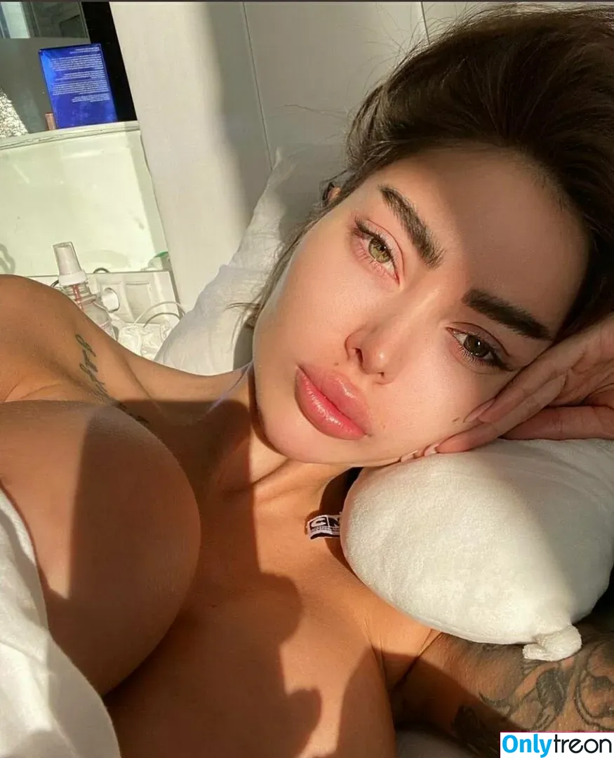 Alena Omovich nude photo #0363 (Alenaomovich / alena_omovych)