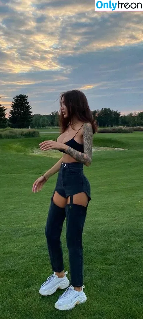 Alena Omovich nude photo #0382 (Alenaomovich / alena_omovych)