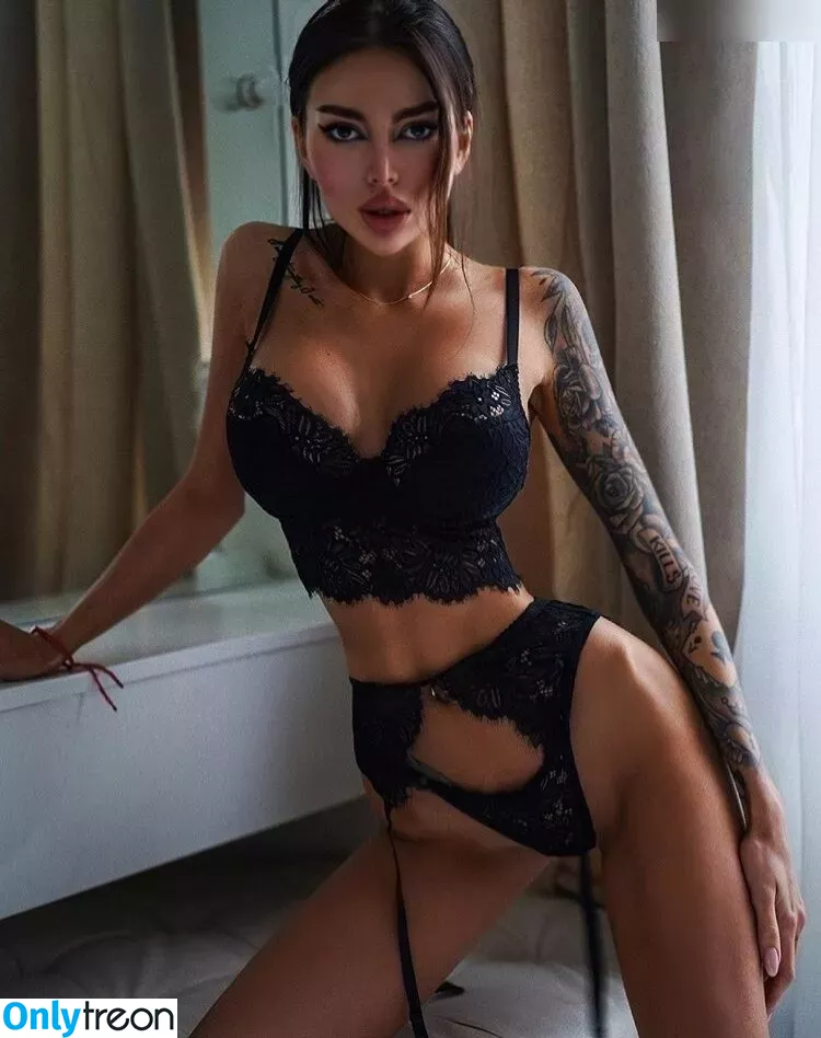 Alena Omovych голая photo #0308 (alena_omovych / alenaomovich)