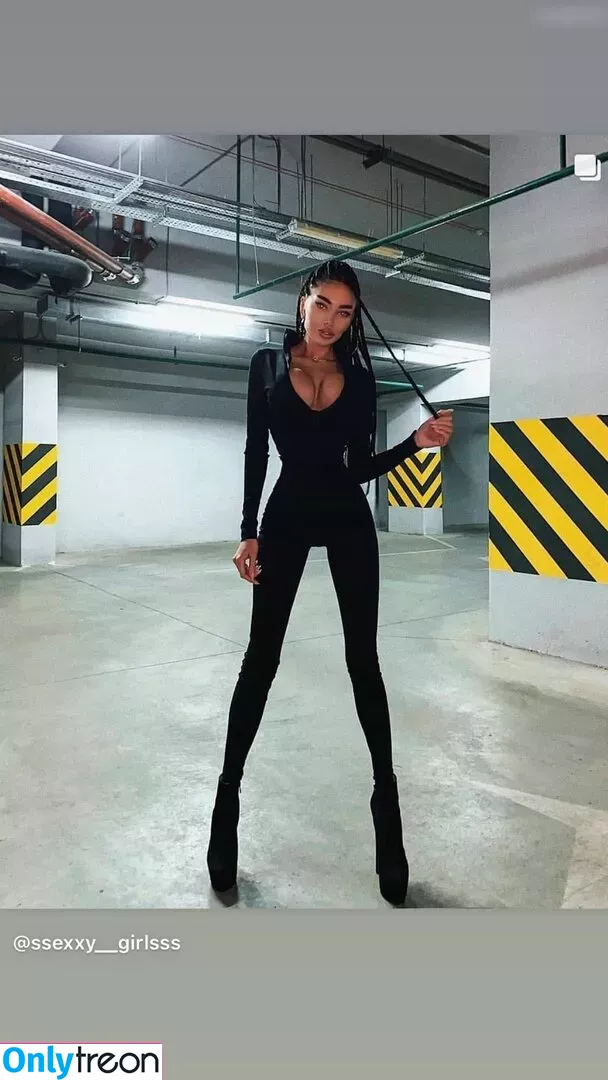 Alena Omovych голая photo #0372 (alena_omovych / alenaomovich)