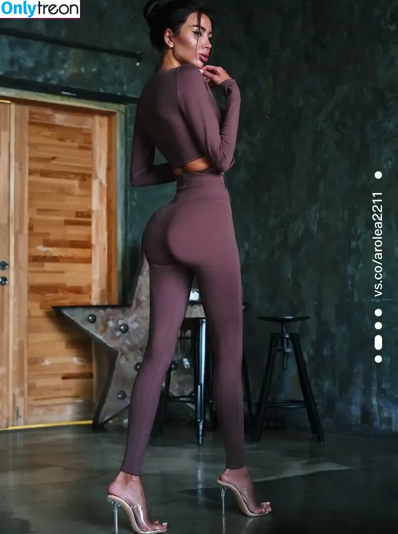 Alena Omovych nude photo #0735 (alena_omovych / alenaomovich)