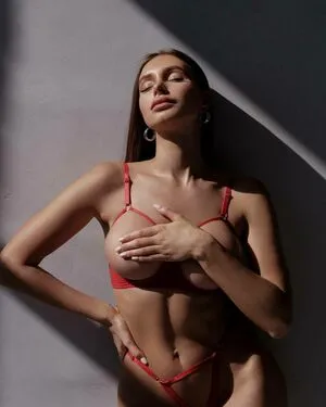 Alena Shatskaya / alena_shatskaya nude photo #0028