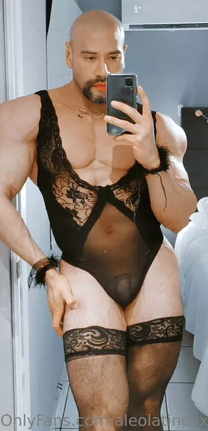 aleolatinoxxx / aleolatinoxx_oficial nude photo #0033