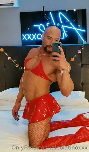 aleolatinoxxx / aleolatinoxx_oficial nude photo #0044