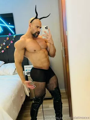 aleolatinoxxx / aleolatinoxx_oficial nude photo #0091
