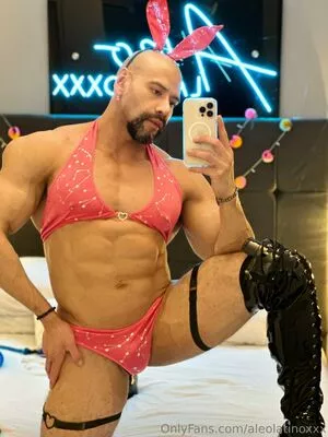 aleolatinoxxx / aleolatinoxx_oficial nude photo #0111
